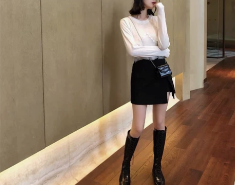 Lin  黑色复古小香风侧开叉半身短裙夏季...