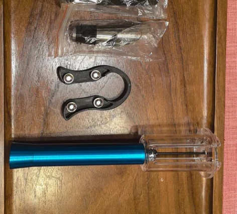 全新气压红酒开瓶器,30包邮。 感兴趣的话...