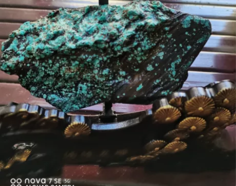 湖北十堰绿松石摆件。重量：343+克，长：...