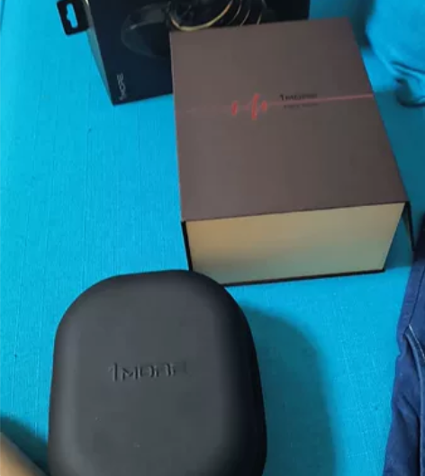 全新万魔耳机，20年的时候前男友送的，一次...