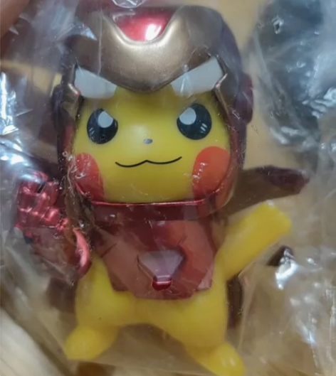 宠物小精灵复仇者联盟皮卡丘手办COS钢铁侠...