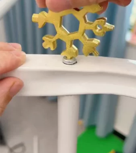 【清仓处理】多功能雪花扳手户外组合工具便携...