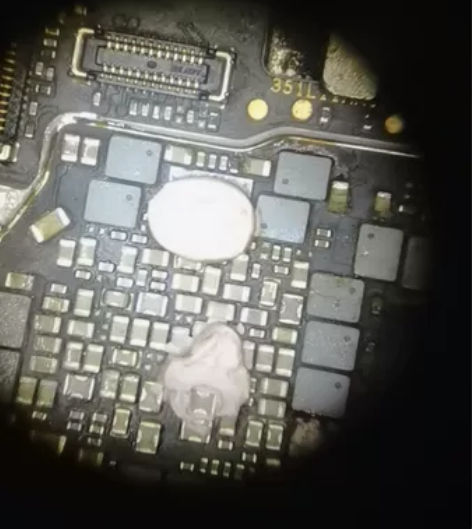 红米k50进水严重腐蚀，电池损坏，摄像头座...