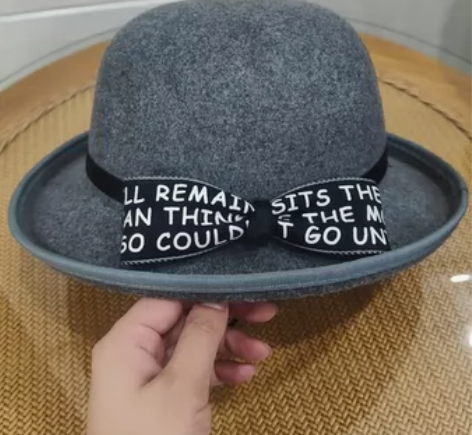 【全新】帽子女秋冬百搭时尚礼帽黑色羊毛呢平...