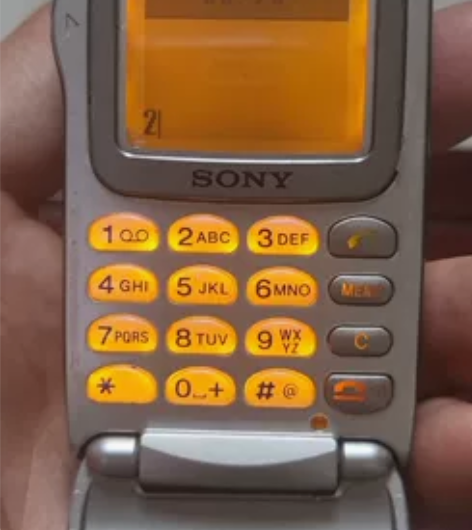 SONY索尼 CMD-Z7于2002年上市...