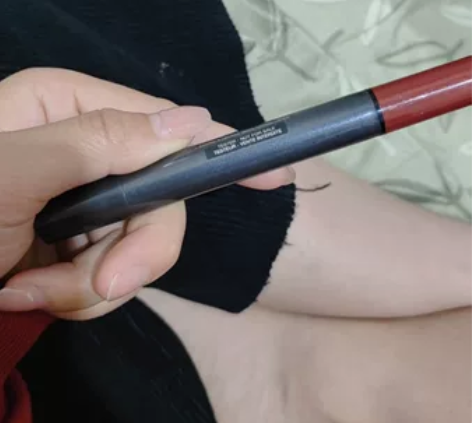 30闲置出巴宝莉丝绒气垫唇釉口红70#哑光...