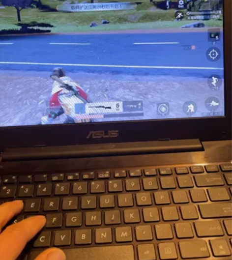 华硕i56代笔记本 240g固态硬盘配置看...