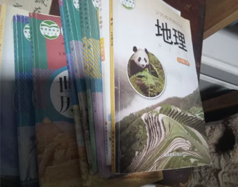 初中三年教材低价出售 （下单发货后不许退货...