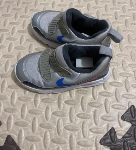 耐克 童鞋，新旧如图，9c，26码，内长1...