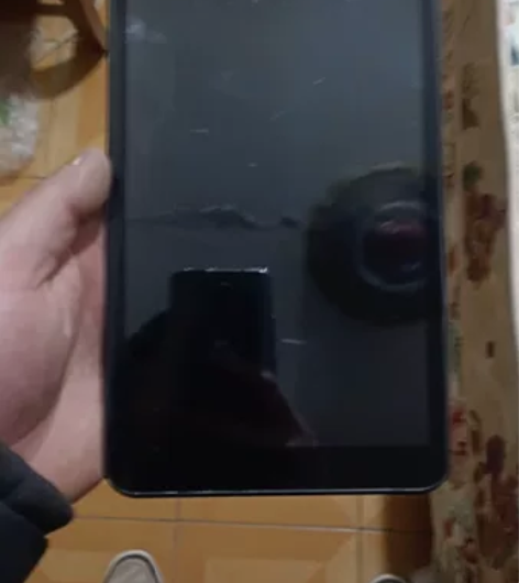 台电p80x    屏幕大水印背光，有开机...
