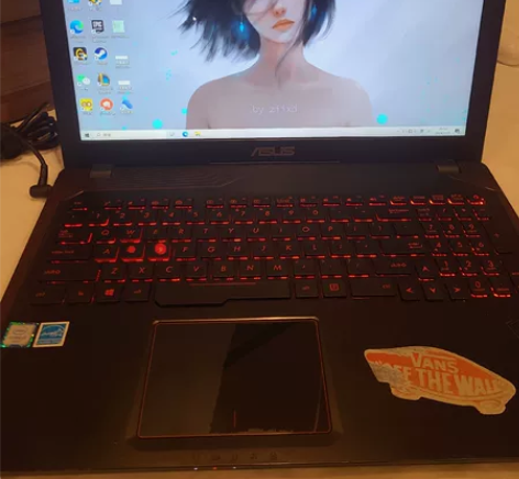 华硕的飞行堡垒FX53V，大学的时候买的，...