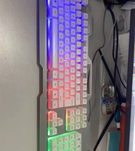 炫银狐 K82有线键盘拼色发光机械手感 炫...