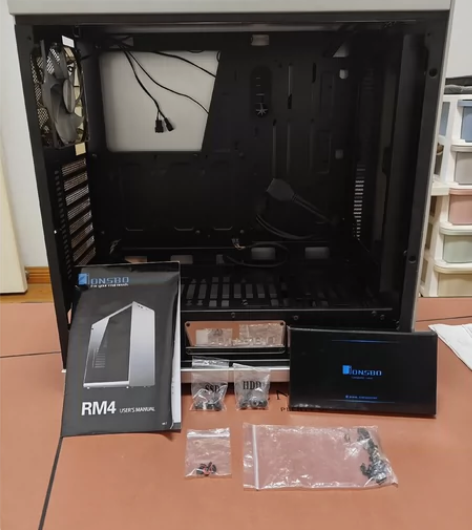 自用一手jonsbo乔思伯RM4全铝电脑台...