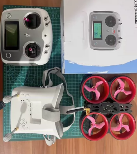 三寸穿越机，圈圈机，刚买的，一次都没有飞过...