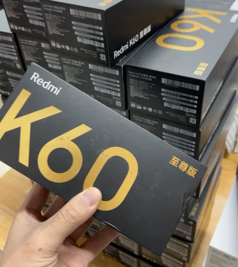 红米k60至尊版，12?256内存，纯原演...
