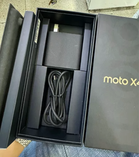 摩托罗拉x40 充电器125W 原装 感兴...