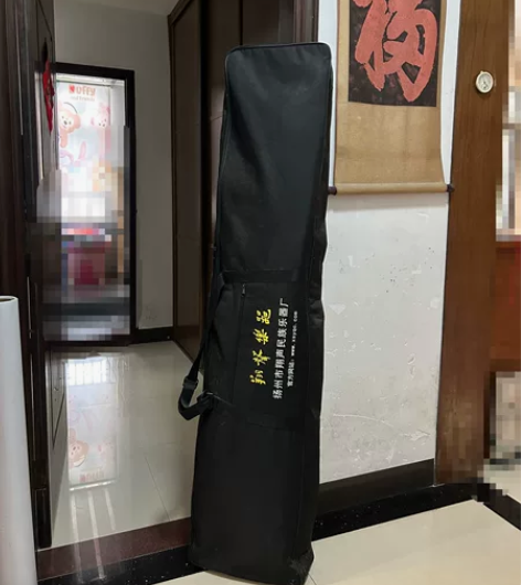 #古筝 入门级古筝,低价转卖 当初在琴房买...