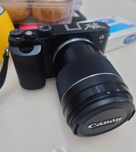 索尼a7  去军舰 coms完美，胶皮无脱...