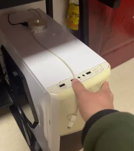 组装台式电脑主机，技嘉b85主板，i3 4...