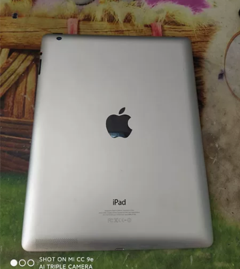 诚心出售个人闲置的ipad4代32G内存,...