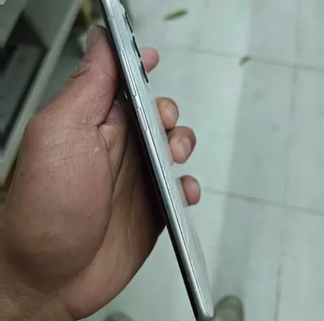 魅族18，12+256后壳碎了，外屏碎了，...