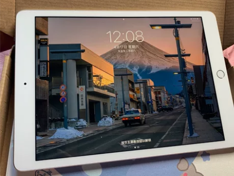 带笔带键盘一起出一台iPad2020款12...