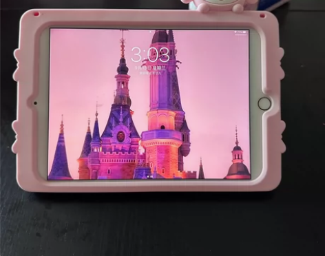 ipad mini5 有小磕碰 屏幕一直贴...