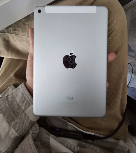 出一台公司退役压箱底iPad mini 4...