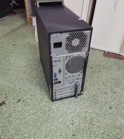 联想台式机，成色很新 如图 配置I3 4代...