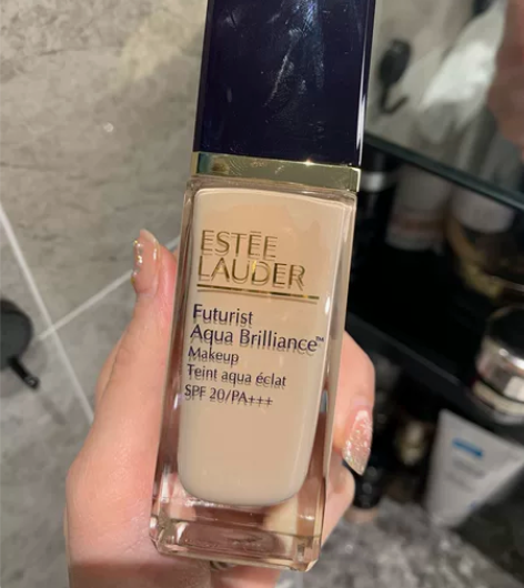 【正品】8新/雅诗兰黛沁水2co粉底液 出...