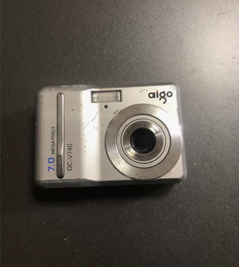 爱国者DC-V740相机一台  小区里收的...