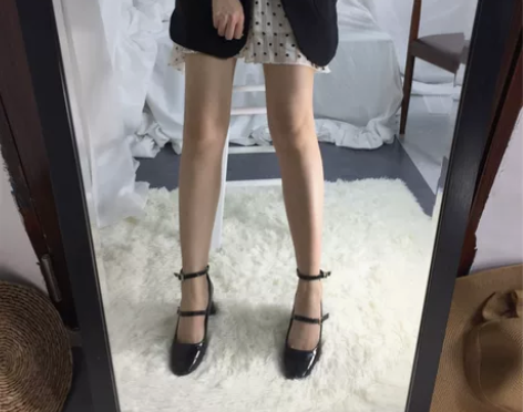 2020新款浅口方头单鞋女粗跟一字扣玛丽珍...