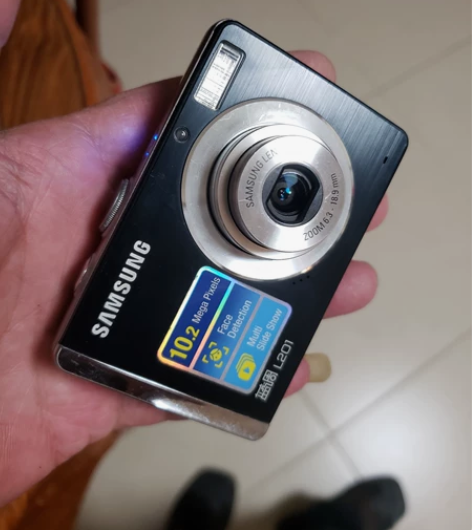 三星L201   蓝调  ccd相机 外观...