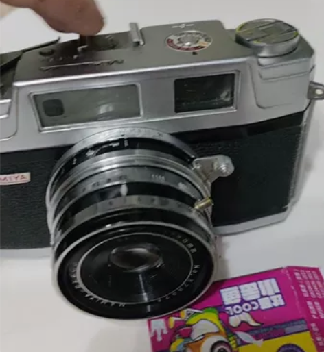 玛米亚旁轴相机，镜头48㎜f2.8，外观成...