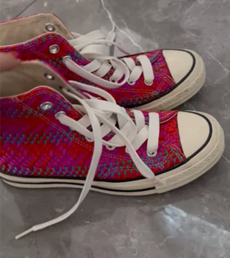 匡威37码，九新！！ 感兴趣的话点“我想要...