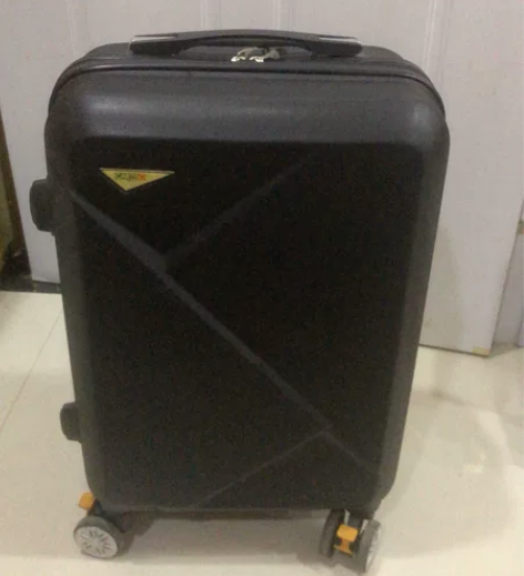 密码锁20寸行李箱，品质过硬！以前出差买的...
