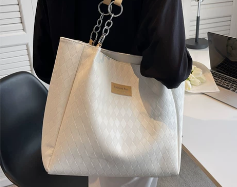 大容量包包女2023新款高级感单肩包大包女...