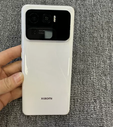 出台小米11ultra 12+512g外观...