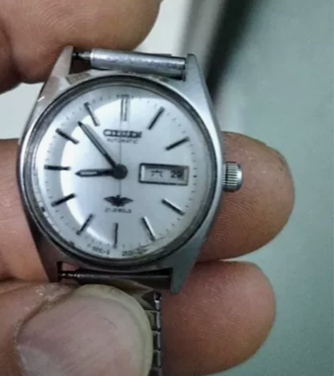 西铁城全自动机械女表一块，走时正常，误差小...