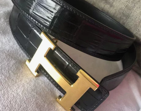 鳄鱼皮男款皮带，当时在泰国选的最贵的一条，...