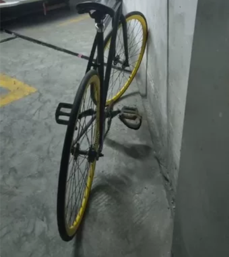 TRUVATIV牌死飞自行车。 帮朋友急出...