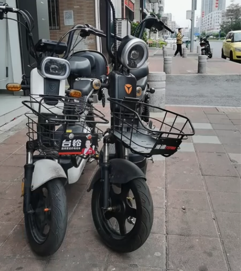 雅迪电动车台铃电动车便宜处理，48V12A...