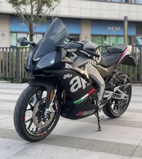 新货上市 2021年阿普利亚GPR150 ...