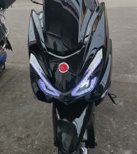 鸿图二代 中大型踏板车，150动力，设计独...