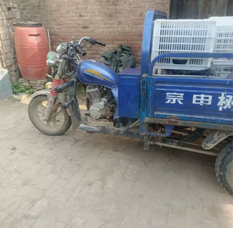 宗申摩托三轮车，斗长1.8米，宽1.35米...