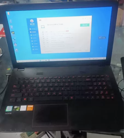 华硕游戏本。玩家国度，飞行堡垒。游戏本。ⅰ...