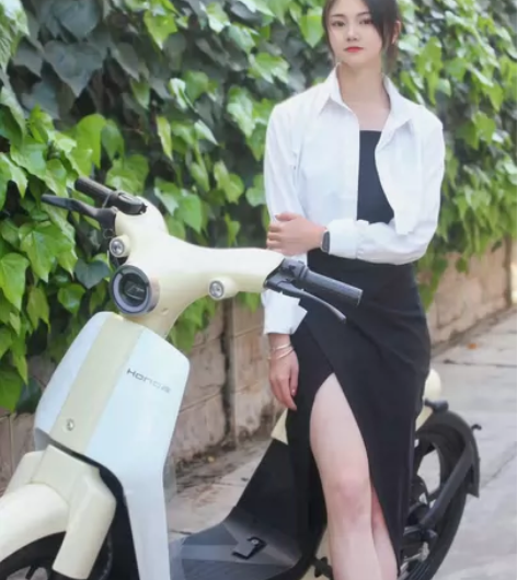 全新本田Cub 本田幼兽同款电动车 这颜值...