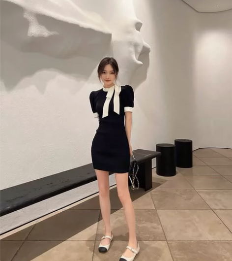 大心同款 法式黑色长袖赫本风连衣裙女春高级...