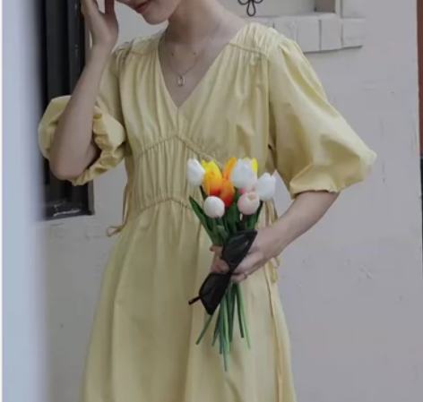 99新 法式连衣裙女2023新款夏季设计感...