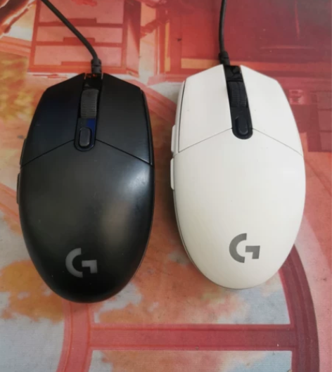 正品罗技g102鼠标黑色白色都有，支持罗技...
